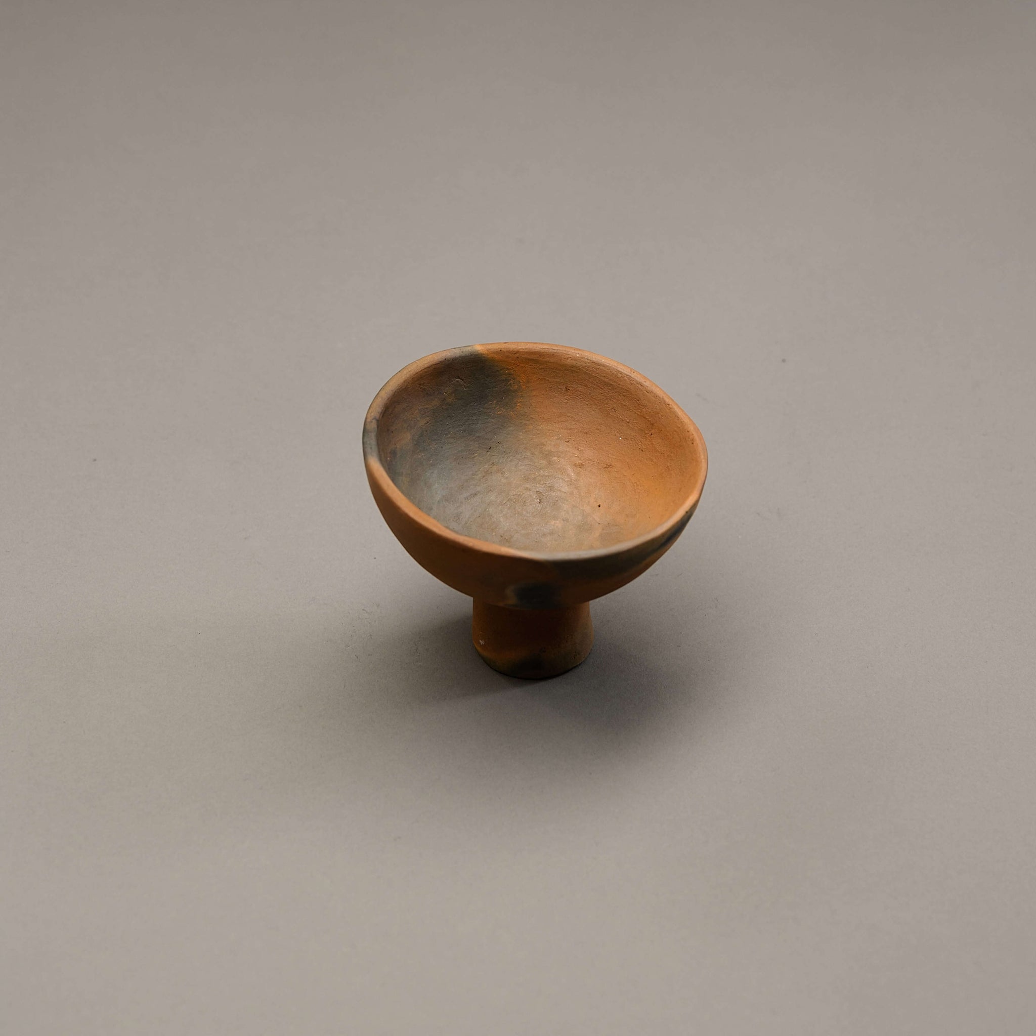 A small Pai Pai footed vessel.